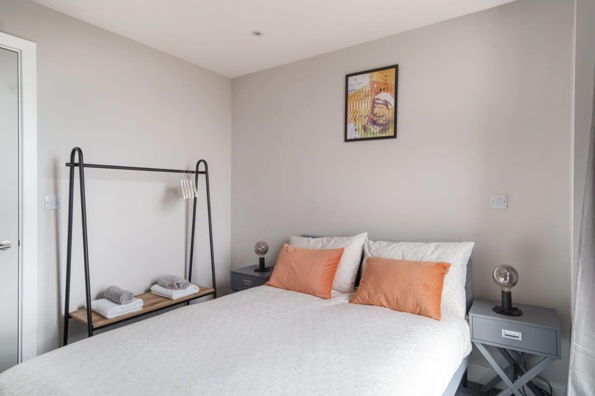 Fantastic 3 Bedroom Manchester Apartment Exterior foto