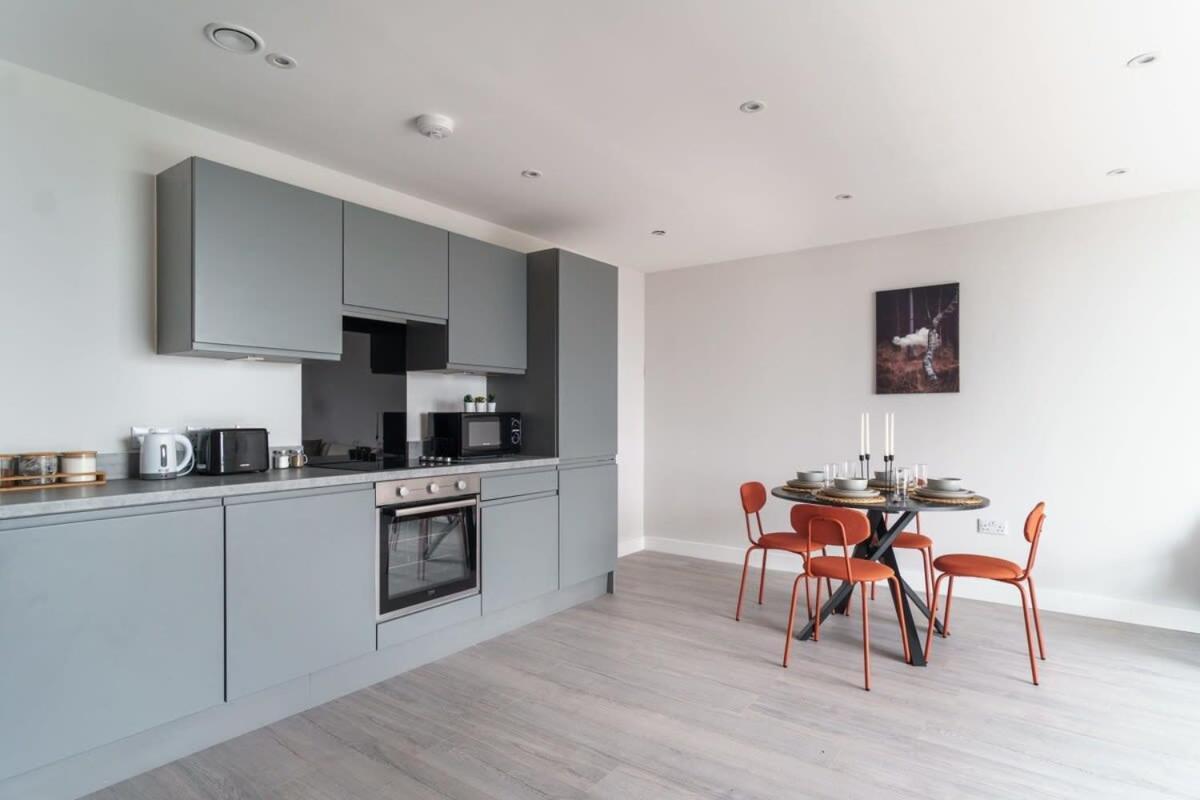 Fantastic 3 Bedroom Manchester Apartment Exterior foto